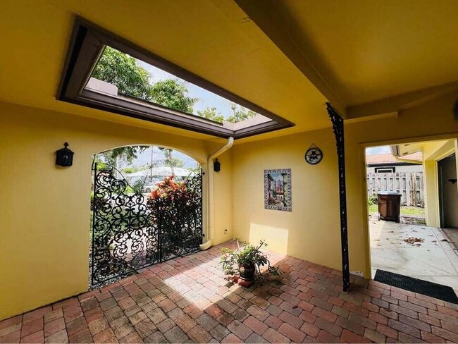 Photo - 7834 Edgewater Dr