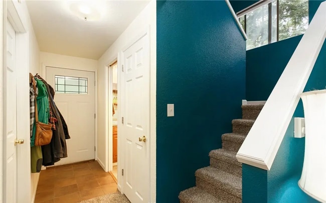 Photo - 62 Louise View Dr