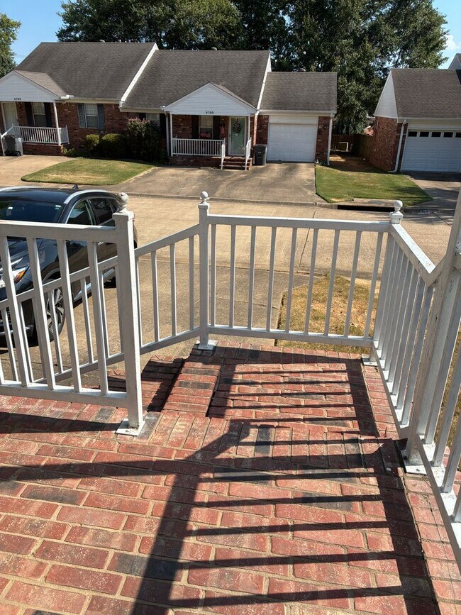 Photo - 2702 Oak Meadow Pl