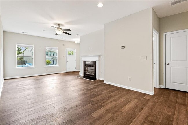 Photo - 776 Crestwell Cir