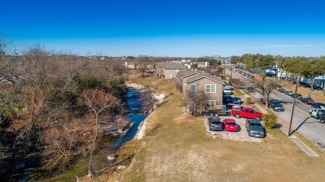 Photo - 933 Park Plaza Dr