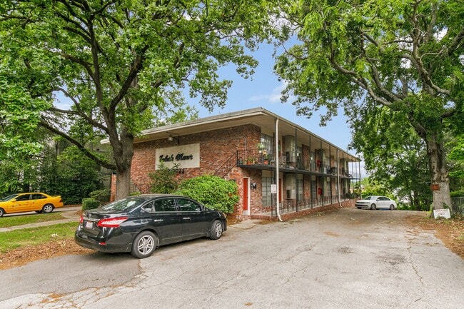 Building Photo - Celeste Manor - 1 Bedroom / 1 Bathroom Apartment Unit 1227-A