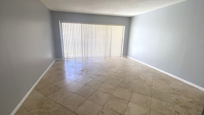 Photo - 618 NW 13th St Unit 12