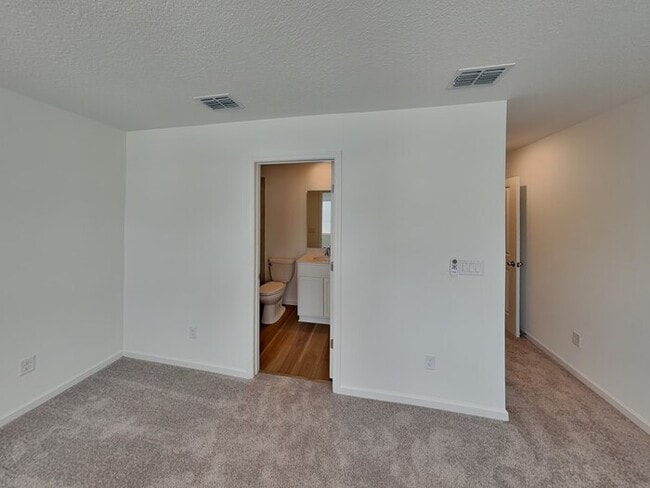 Photo - 590 Holly Lks Dr