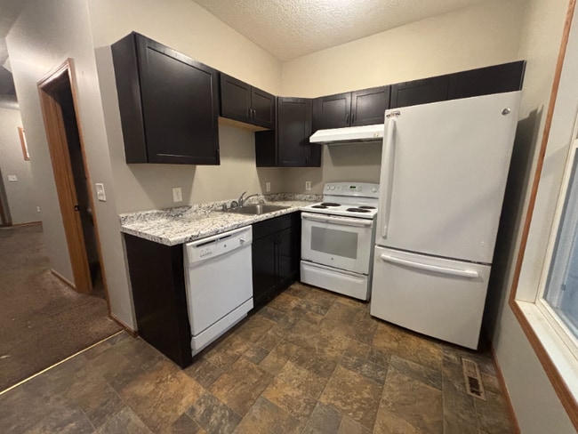 Photo - 814 6th Ave S