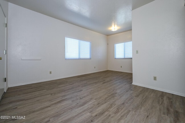 312 E 24th St Unit 3
