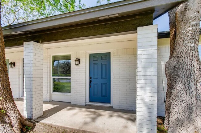 Photo - 312 W William Cannon Dr