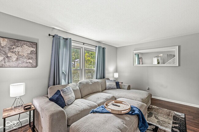 Photo - 6542 Kingman Dr