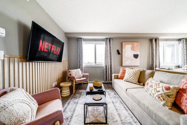 Building Photo - 397 Windermere Rd NW