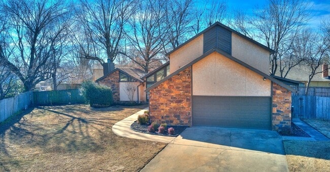Photo - 2605 W Washington Cir