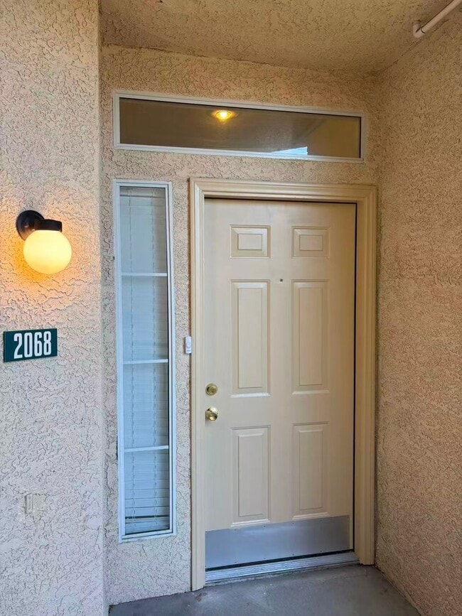 Building Photo - 5155 W Tropicana Ave