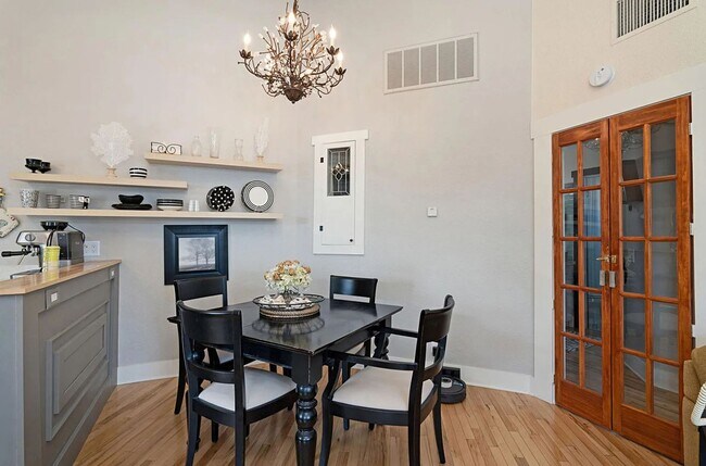 Photo - 213 Elm Ave Unit Vacation Rental