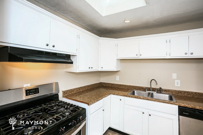3149 Christopher Ln