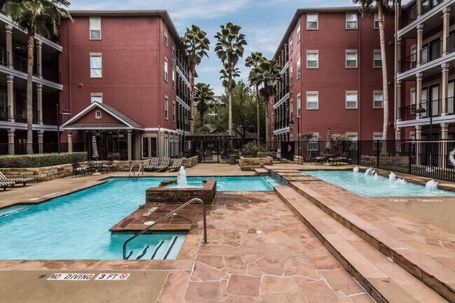 2400 McCue Rd Unit 242