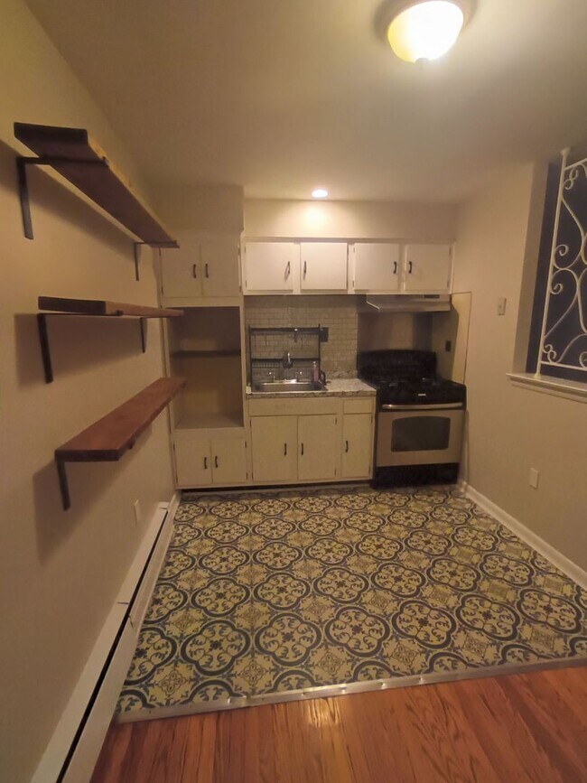 Spacious Newly Renovated Frankford Apartment House Rental in