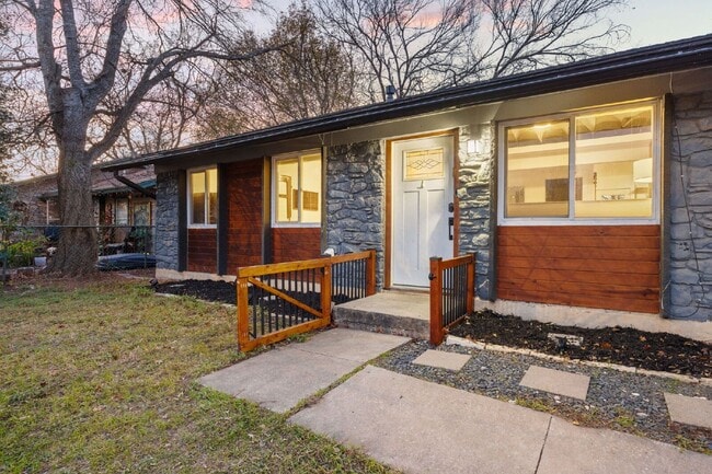 Photo - 6904 Cherry Meadow Dr