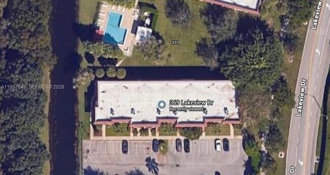 Building Photo - 369 Lakeview Dr Unit 101