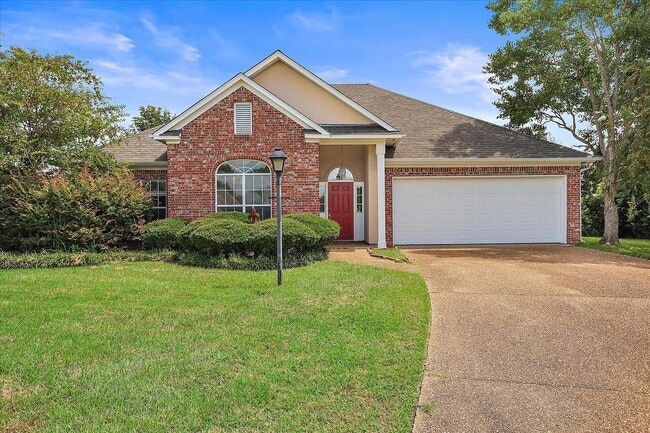 Photo - 108 Turnberry Cv
