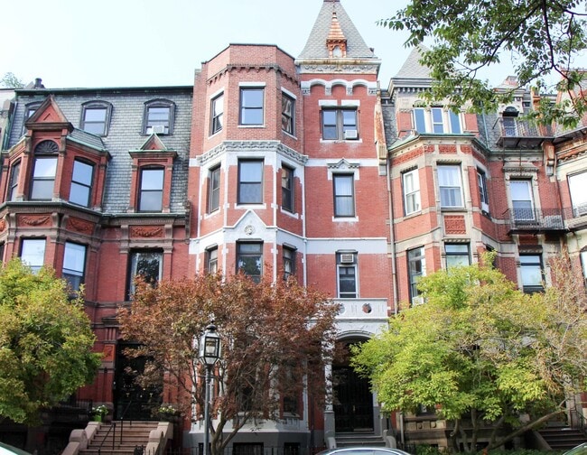 Photo - 323 Commonwealth Ave