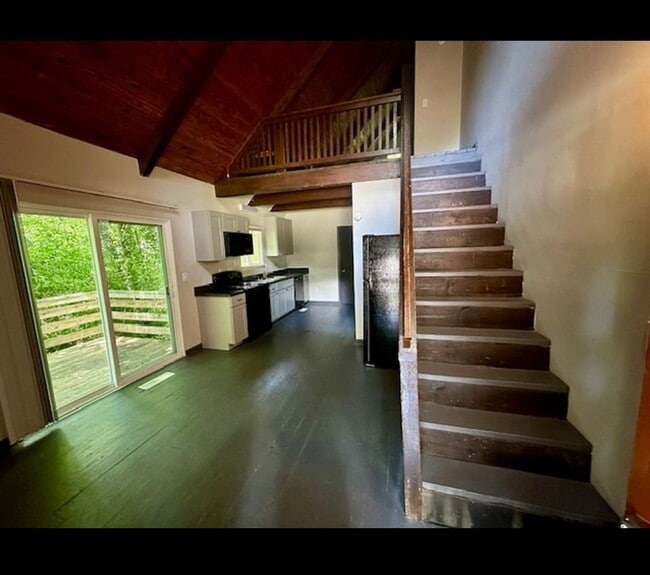 Building Photo - 407 Lindsay Rd Unit 01