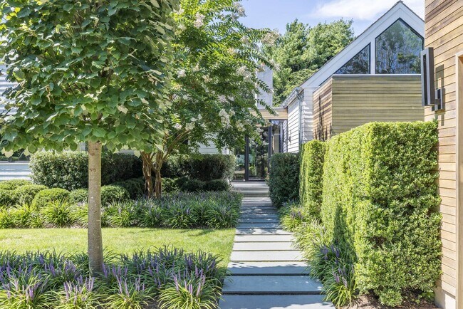 Photo - 19 Osborne Ln