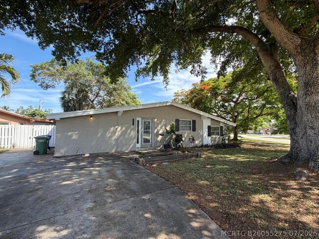 Building Photo - 5572 SW 6th Ct