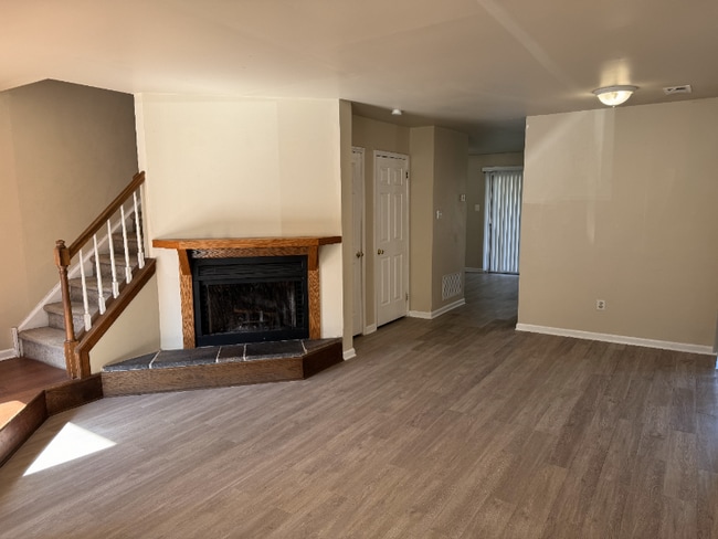 Photo - 53 Flintlock Ln