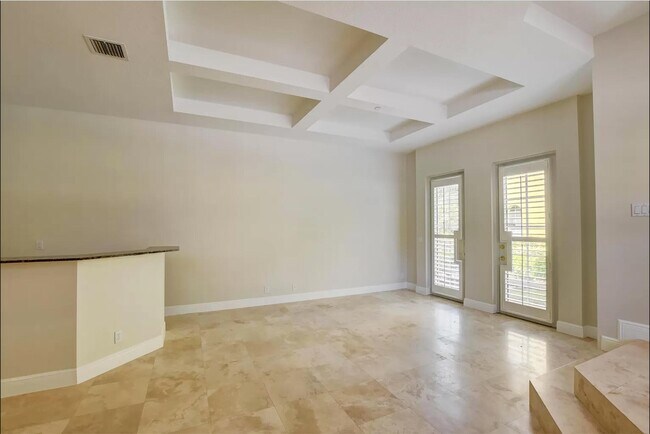 Photo - 545 NE 69th Cir