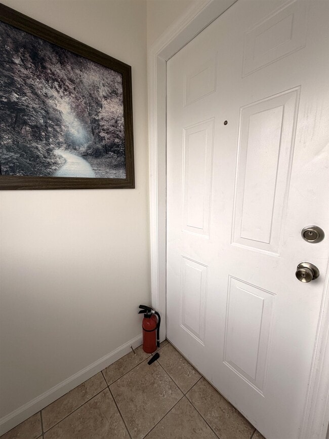 Building Photo - 325 Arlington Ave Unit 1