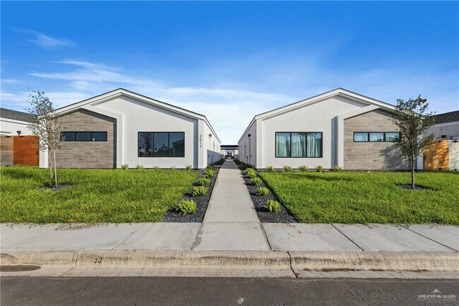 Building Photo - 14 Mockingbird Rd Unit 2