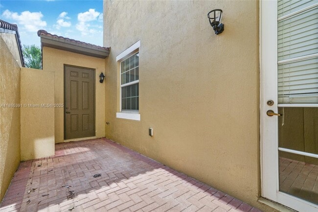 Photo - 1108 SW 146th Terrace