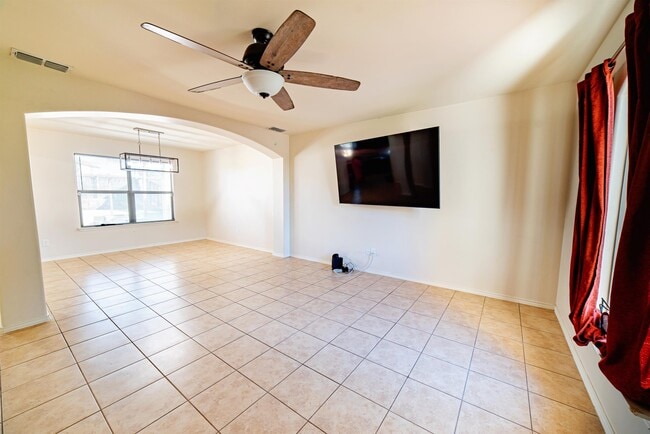 Photo - 2021 Port Louisiana Dr