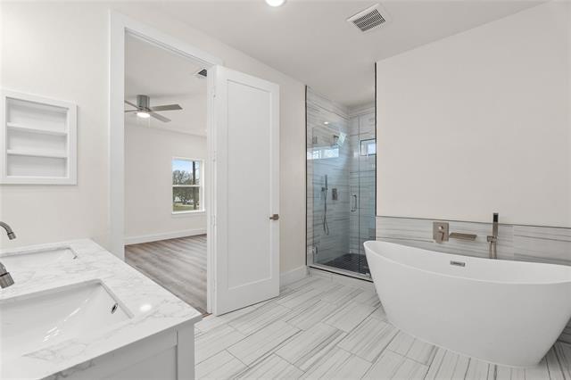 Photo - 402 S Henderson Ave