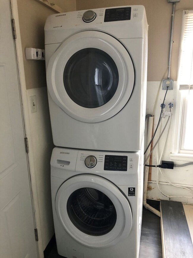 Photo - 2 Bed Home in Beaverdale area (Available March 15th)