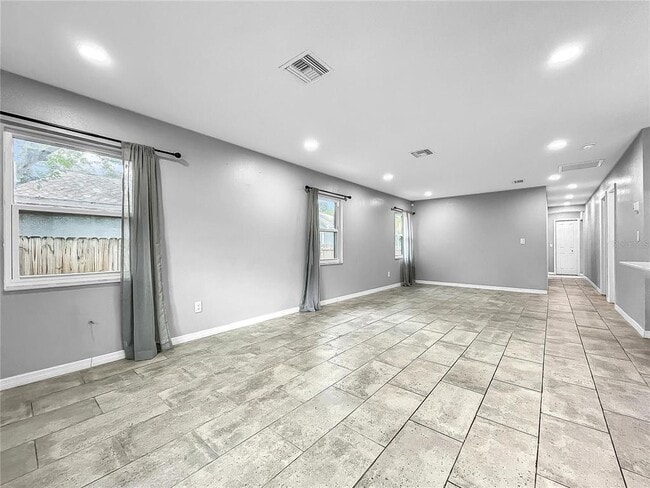 Photo - 6809 S Himes Ave