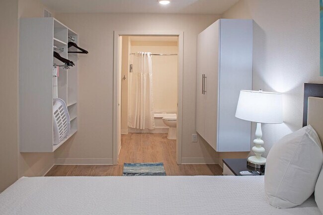 2220 N Glenville Dr Unit SI ID1039339P