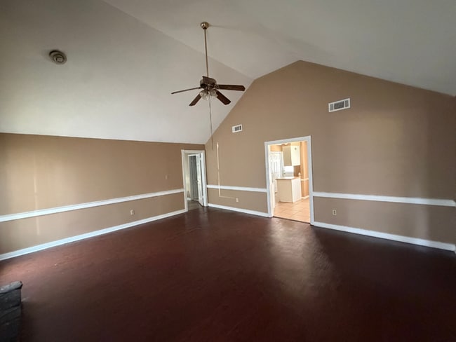 Charming 3BR/2BA Bartlett Area Home | Soaring High Ceilings, Rustic Fireplace & Fenced Yard