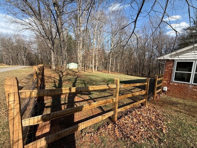 Photo - 9405 Mountain Run Lake Rd