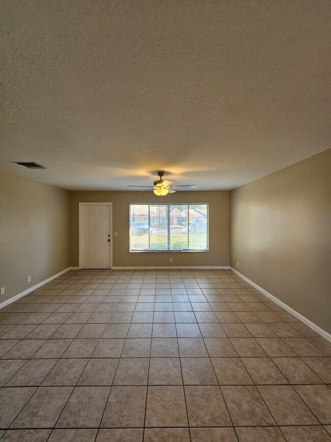 Photo - 4768 Orleans Ct Unidad B