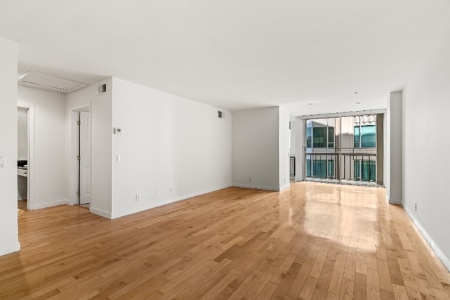 Photo - 10747 Wilshire Blvd Unit 1006