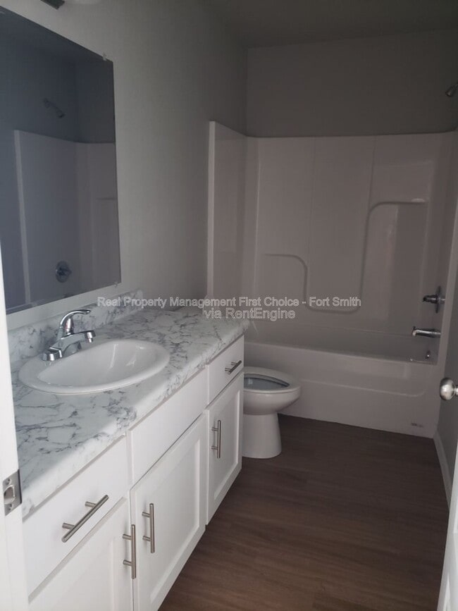 Photo - 2101 Ingalls Ln