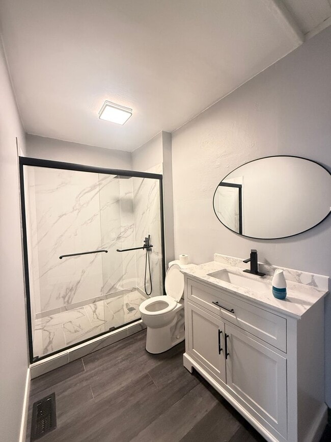 Building Photo - 1415-1417 Warren Street Unit 1417