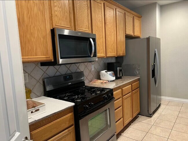 Photo - 425 S Meadowbrook Dr