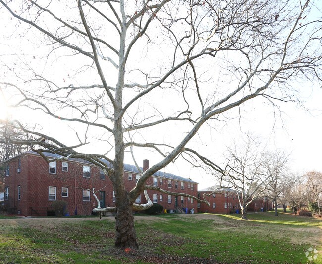 Photo - Cedar Lane Manor Apartments