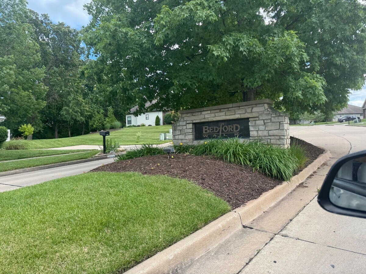 Charming Home in a Prime Columbia Location - Charming Home in a Prime Columbia Location
