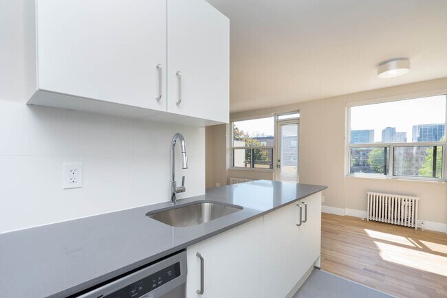 Photo - 25 Eccleston Dr Unit 311