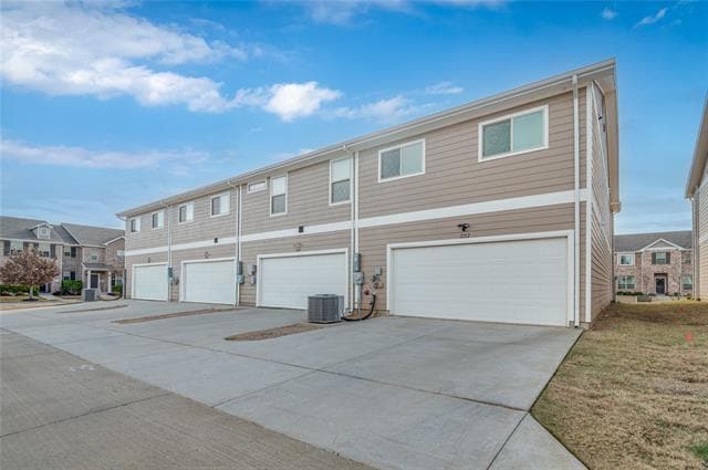 Photo - 2212 Davenport Dr
