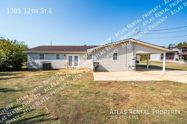 Photo - 1305 12th E St