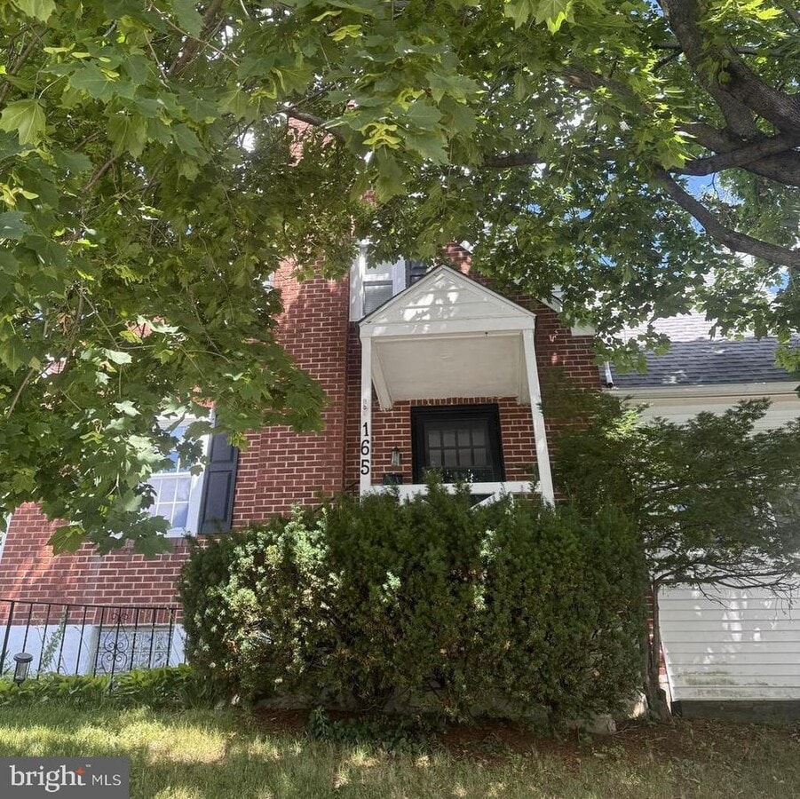 Photo - 165 Race St