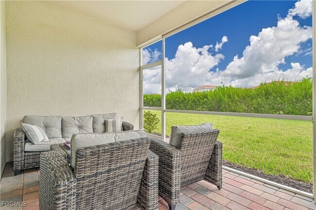 Photo - 2916 Royal Gardens Ave